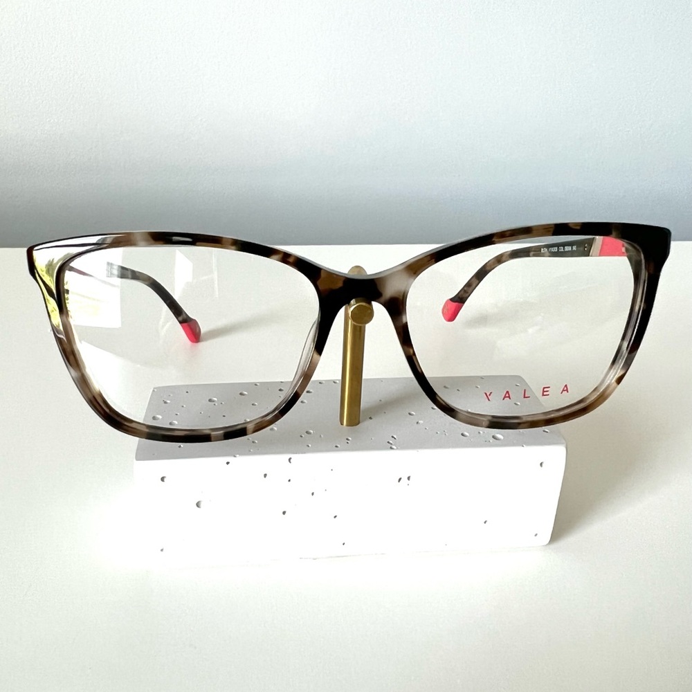 YALEA frame Ruth. Color 08XW. NEW! 54-16-140